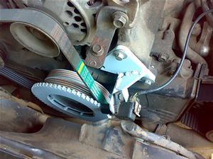 Какие функции выполняет датчик оборотов коленчатого вала?